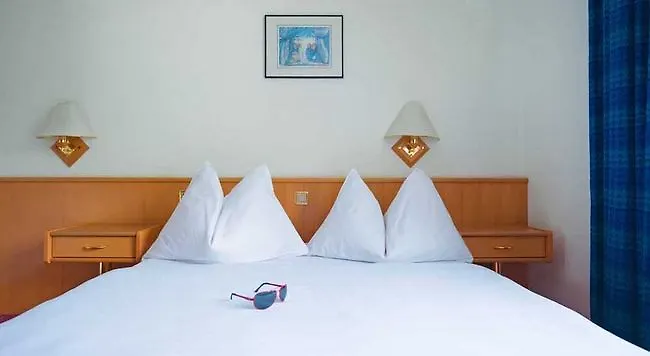 Soleil - The Dom Collection Hostel Saas Fee